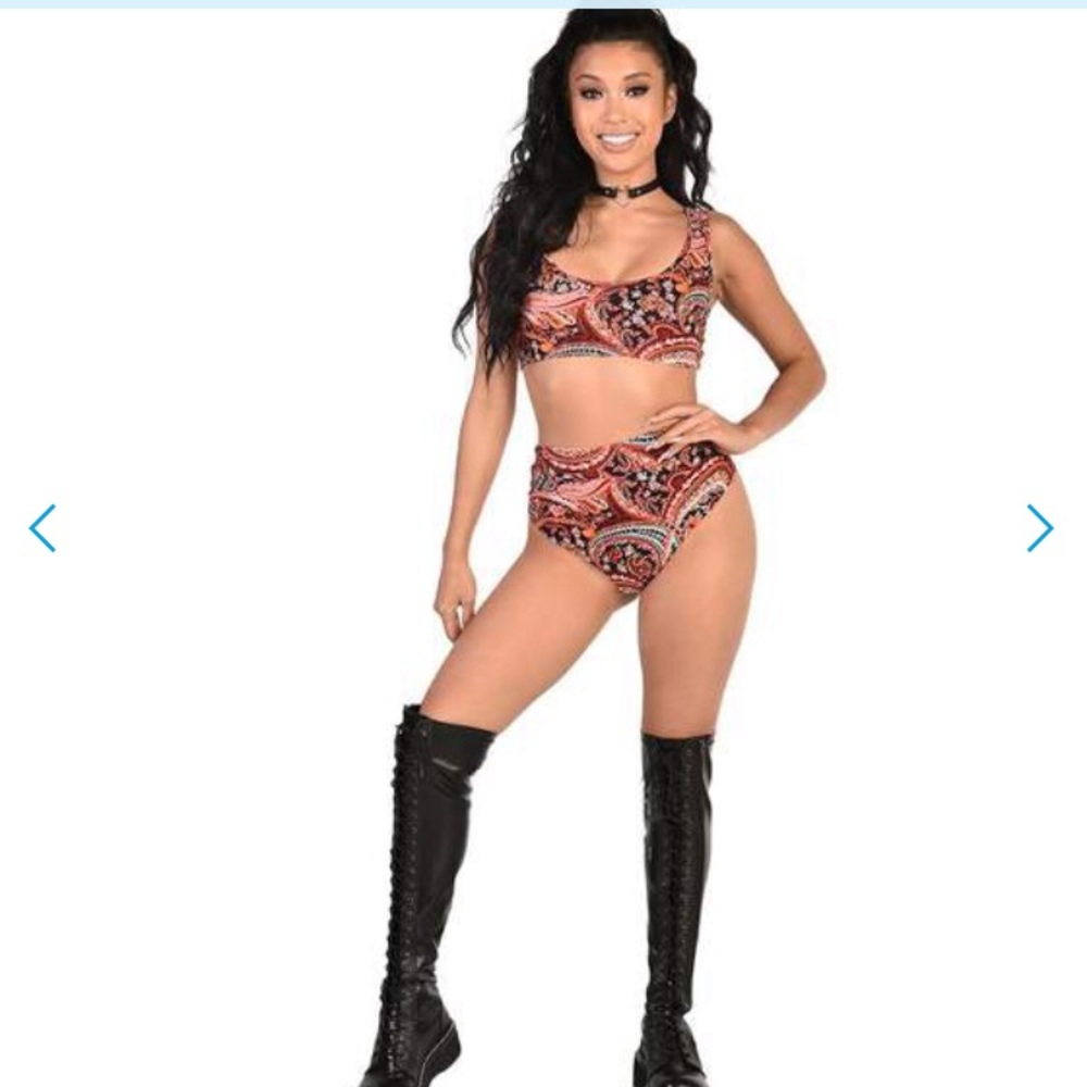 Iheartraves paisley set